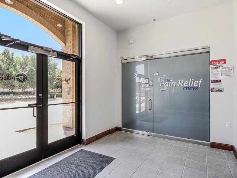 More Photos Of 7709 San Jacinto Pl, Plano Loft Creative Space For Sale