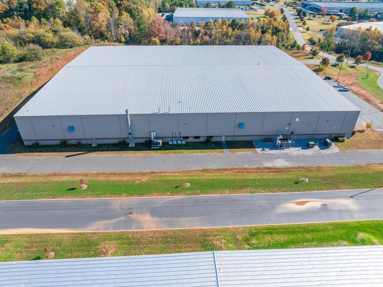 More Photos Of 212 Quality Dr, Mocksville Manufacturing For Sale