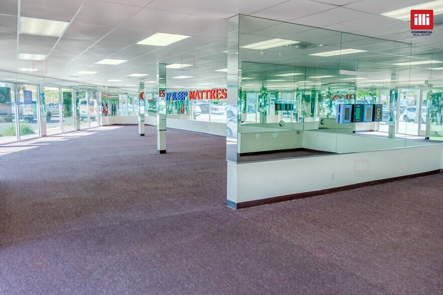 More Photos Of 6020-6030 Laurel Canyon Blvd, North Hollywood Freestanding For Lease