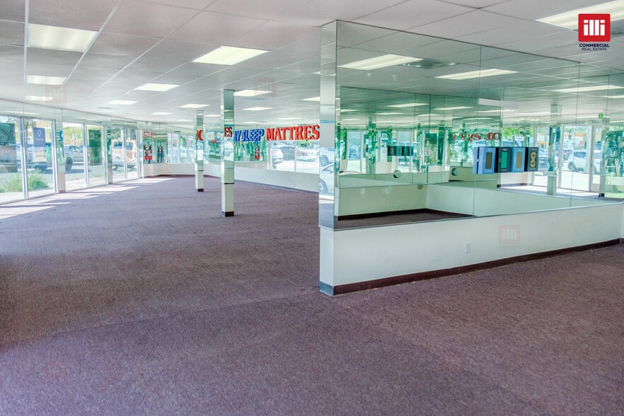 More Photos Of 6020-6030 Laurel Canyon Blvd, North Hollywood Freestanding For Sale