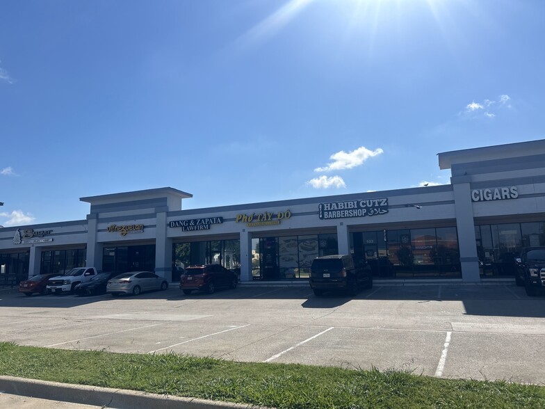 Primary Photo Of 2000-2010 N Plano Rd, Richardson Restaurant For Lease