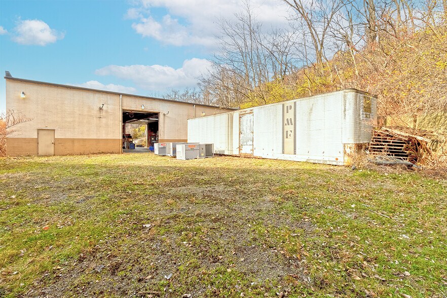 More Photos Of 204 Main St, East Pittsburgh Warehouse For Sale