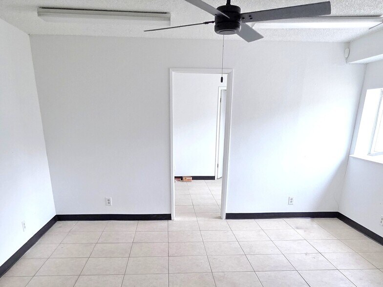 More Photos Of 3829 Rising Sun Rd, Bullhead City Distribution For Lease