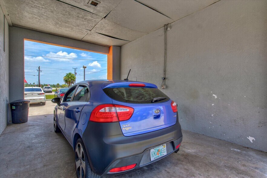 More Photos Of 15182 Dahlgren Ave, Port Charlotte Carwash For Sale