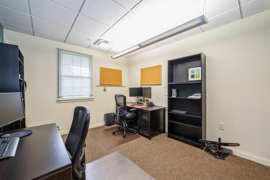 More Photos Of 54 Friends Ln, Newtown Office For Sale