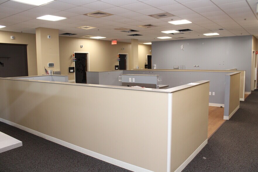 More Photos Of 340 E Main St, Milford Restaurant For Lease