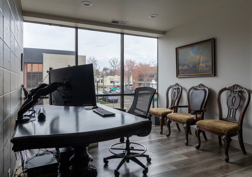 More Photos Of 1722-1730 J St, Sacramento Office For Sale