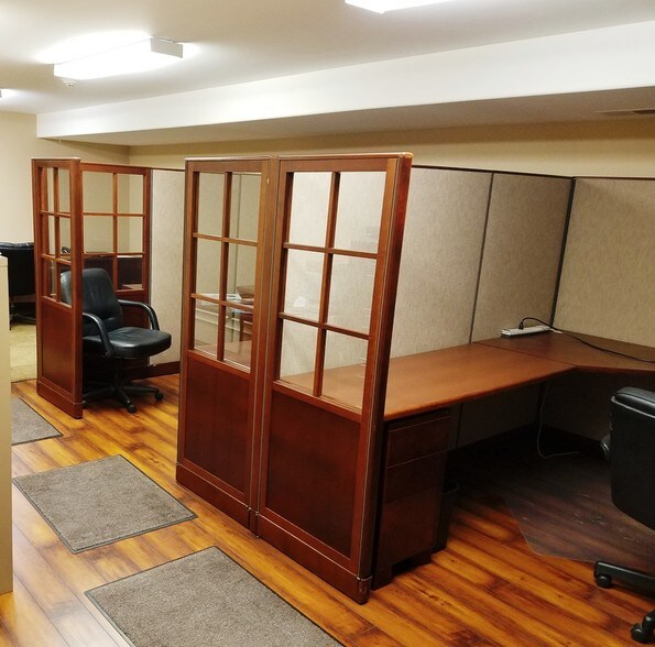 More Photos Of 10331-10335 W Lincoln Hwy, Frankfort Office For Lease