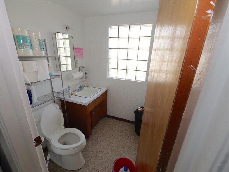 More Photos Of 50567 Us Highway 93, Polson Fast Food For Sale