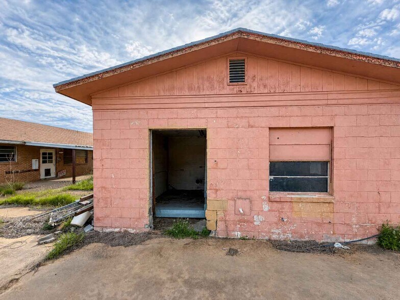More Photos Of 1901 W Elliott St, Breckenridge Office For Sale