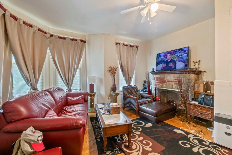 More Photos Of 5011 Roland Ave, Baltimore Apartments For Sale