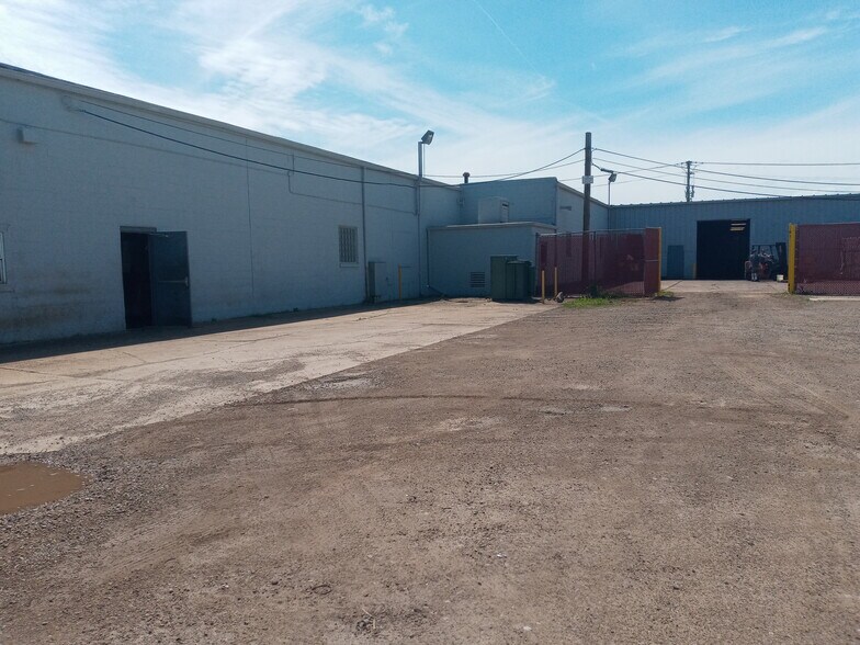 More Photos Of 41135 Irwin Dr, Harrison Township Warehouse For Sale