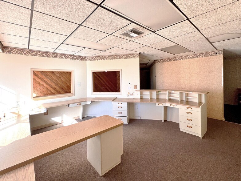 More Photos Of 200 Avenue K SE, Winter Haven Office For Lease