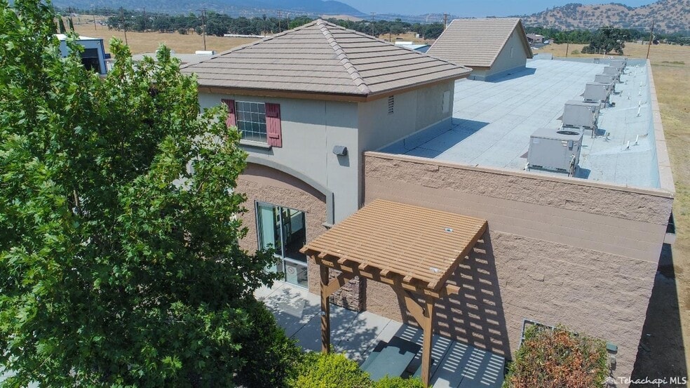 More Photos Of 20705 South St, Tehachapi Freestanding For Lease