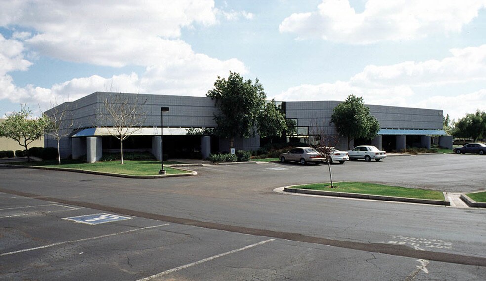 More Photos Of 1575 W University Dr, Tempe Unknown For Lease