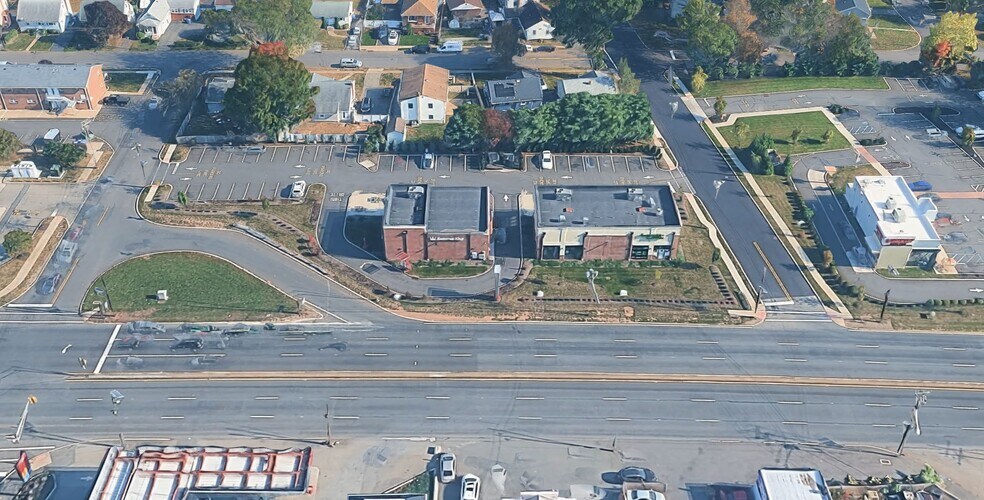 Primary Photo Of 906 US 1, Woodbridge Freestanding For Lease