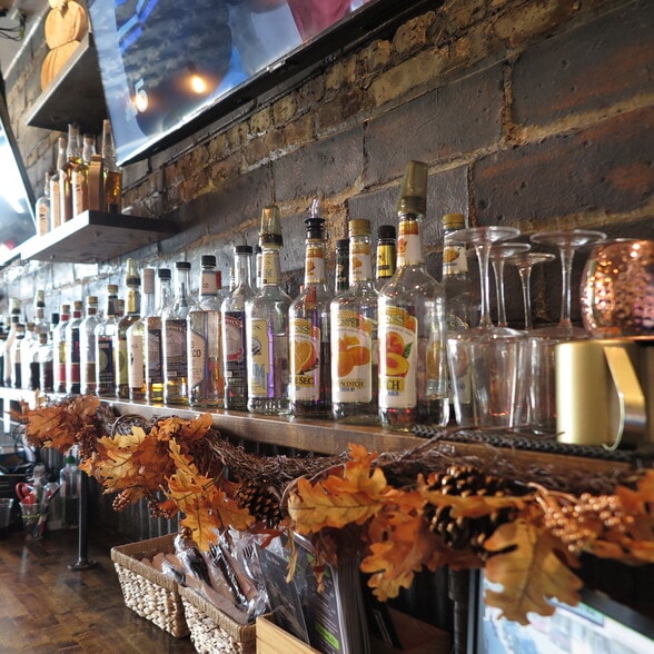 More Photos Of 139 E Walnut St, Oglesby Restaurant For Sale