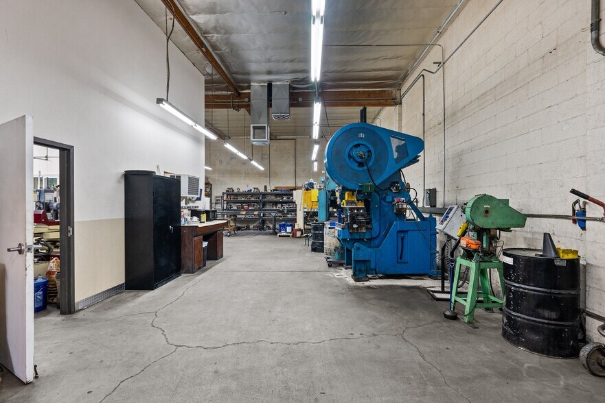More Photos Of 12455 Branford St, Pacoima Warehouse For Sale