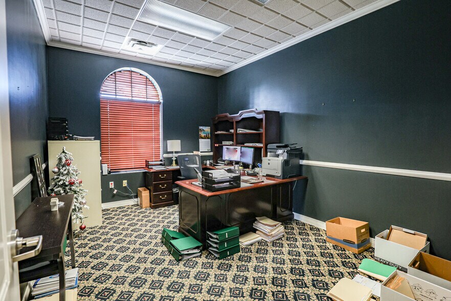 More Photos Of , Paducah Unknown For Sale