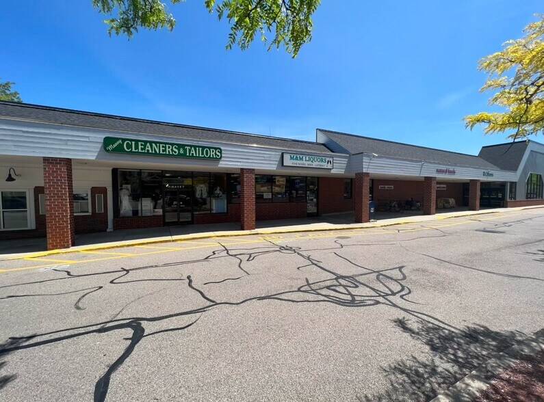 More Photos Of 15-27 Temple St, Framingham Unknown For Lease