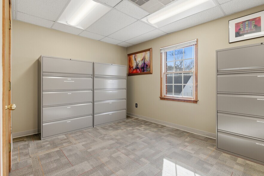 More Photos Of 352 Park Ave, Woonsocket Office For Sale