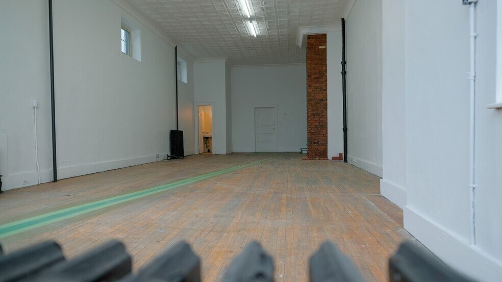 More Photos Of 1005 E Fayette St, Syracuse Apartments For Lease