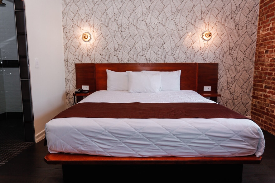 More Photos Of 3206 W 8th St, Los Angeles Hotel For Sale