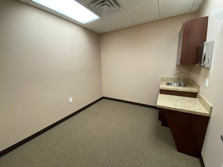 More Photos Of 1500 Oglethorpe Ave, Athens Medical For Lease