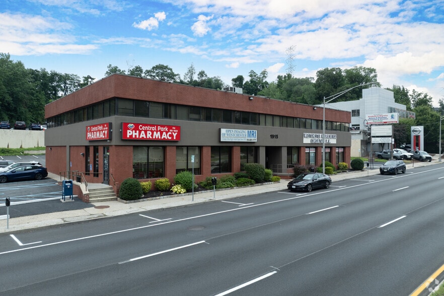 More Photos Of 1915 Central Park Ave, Yonkers Medical For Lease