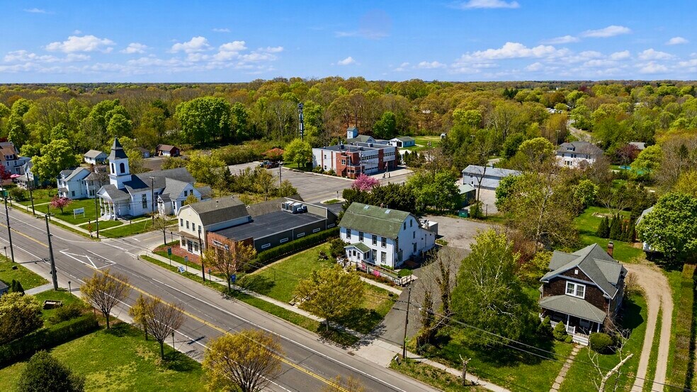 More Photos Of 1612 Main Rd, Riverhead Freestanding For Sale