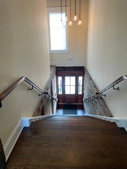 More Photos Of 33 Main St, Newtown Office For Lease
