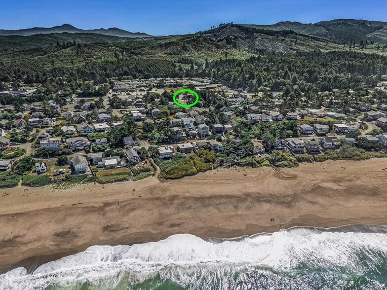 More Photos Of 3885 N Highway 101, Depoe Bay Freestanding For Sale