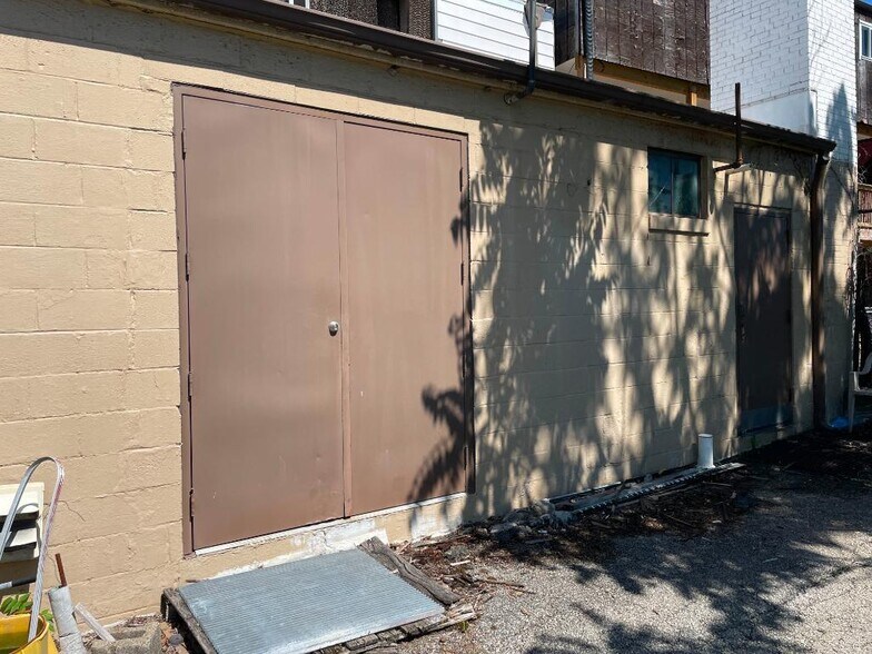 More Photos Of 4145 Brownsville Rd, Pittsburgh Storefront For Sale