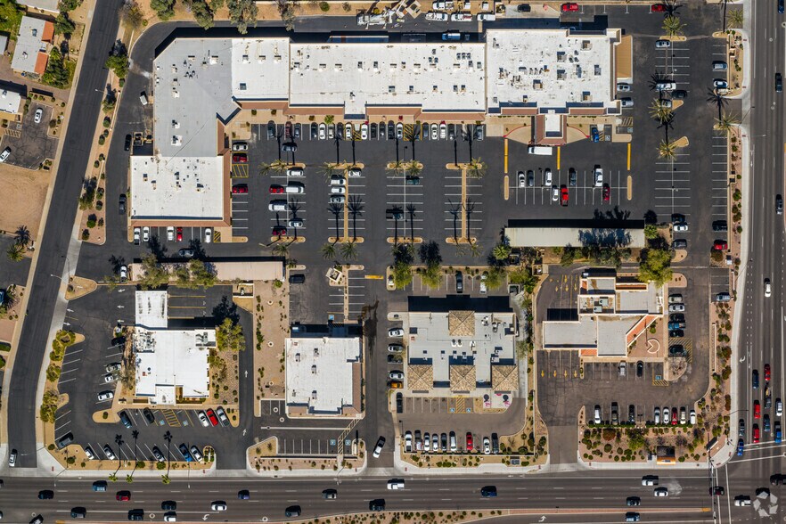 More Photos Of 1050 W Chandler Blvd, Chandler Storefront For Lease