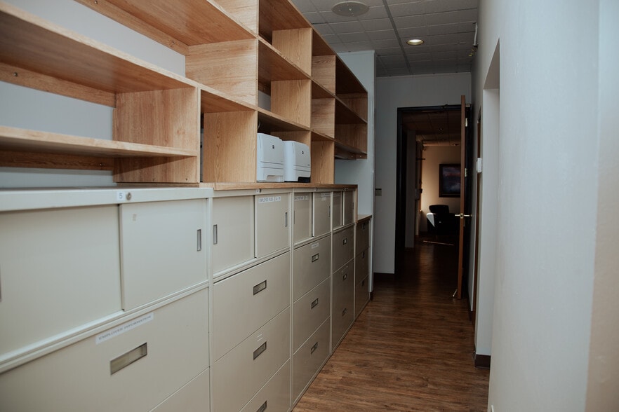 More Photos Of 2710 Delta Pl, Colorado Springs Office For Sale