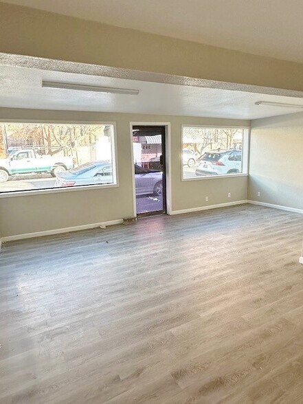 More Photos Of 353 SW 1st St, Pendleton Office For Lease