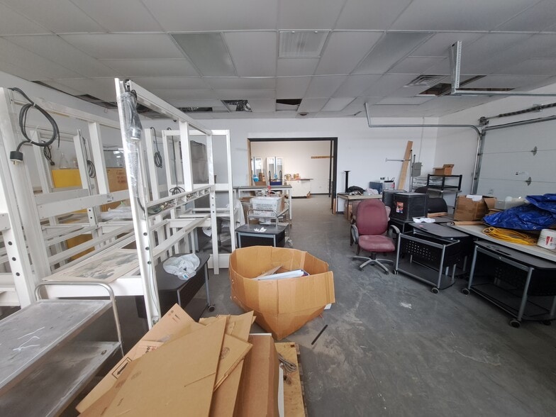 More Photos Of 625 Factory Rd, Addison Warehouse For Sale