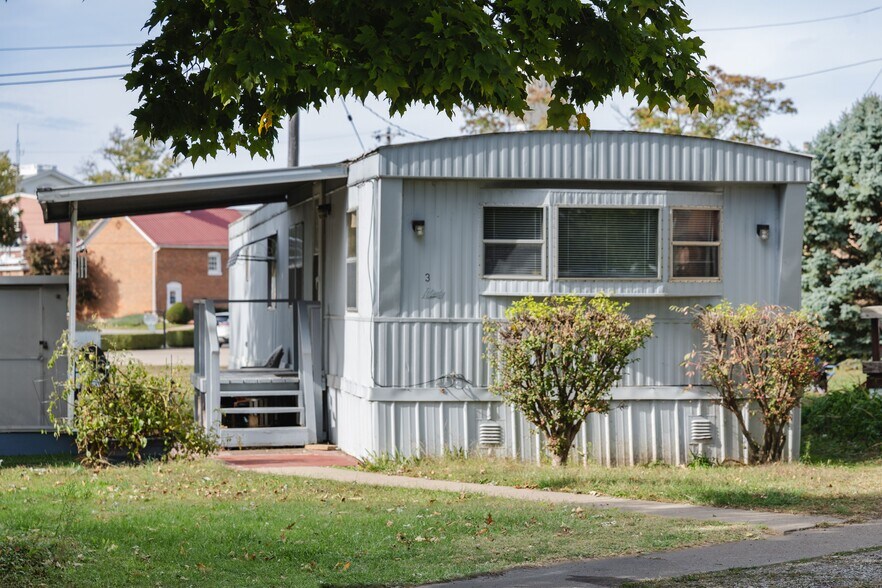 More Photos Of 225 S Barnett, Nauvoo Multifamily For Sale