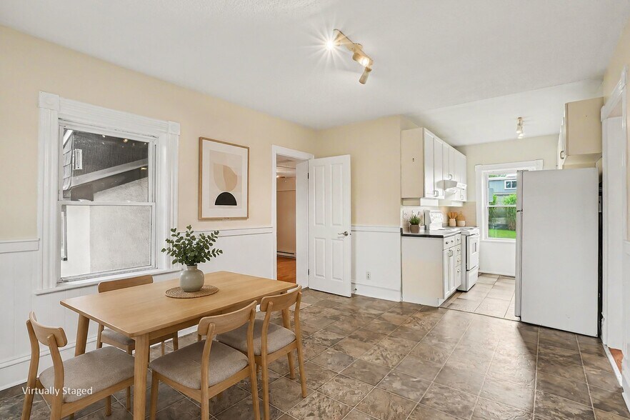 More Photos Of 616 Rideau St, Kemptville Office For Sale