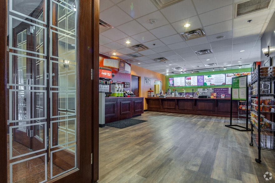 More Photos Of 800 N Magnolia Ave, Orlando Office For Lease