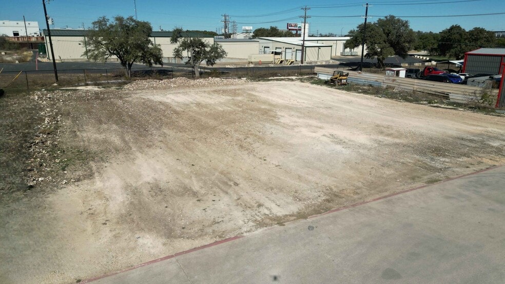 More Photos Of 941 US-183 Hwy, Liberty Hill Unknown For Lease