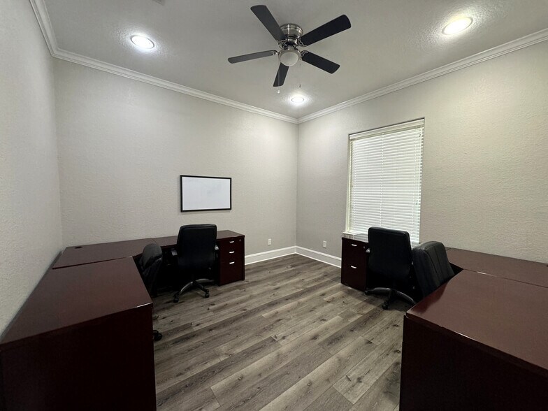 More Photos Of 11601 Spring Cypress Rd, Tomball Medical For Sale