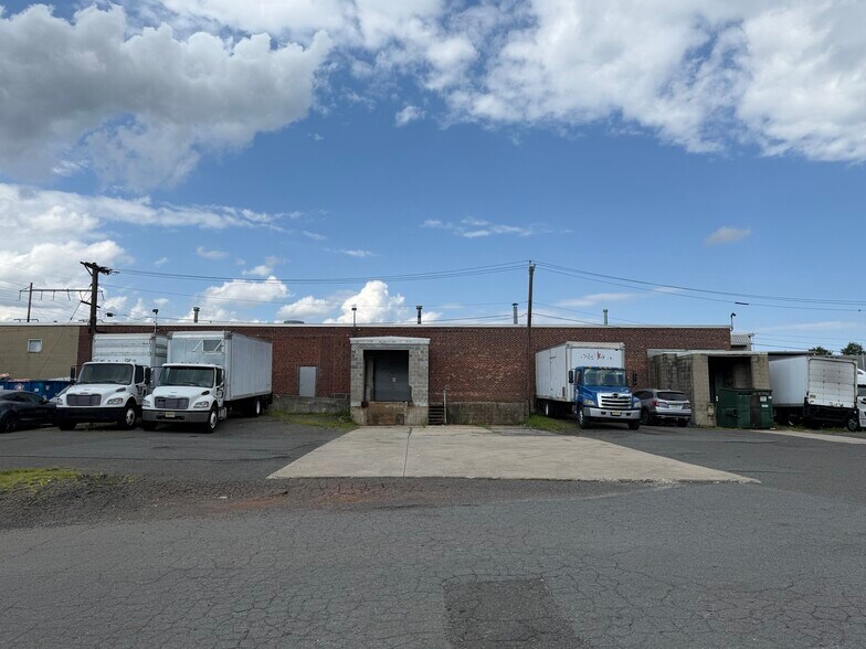 More Photos Of 745 Joyce Kilmer Ave, New Brunswick Warehouse For Lease