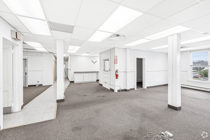 More Photos Of 2204-2230 Erie Blvd, Syracuse Manufacturing For Sale