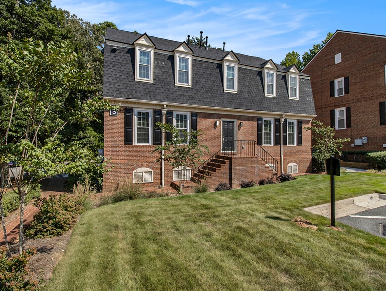 Primary Photo Of 8385 Dunwoody Pl, Atlanta Medical For Lease