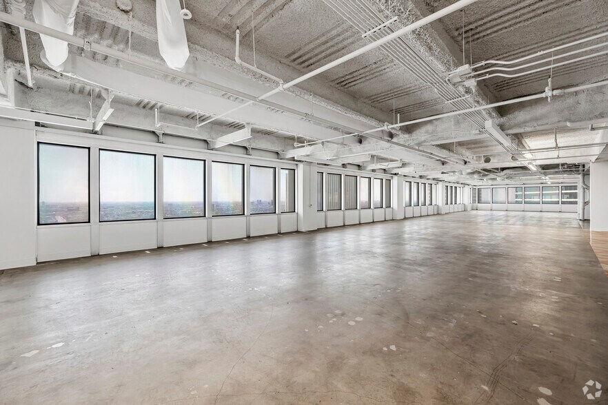 More Photos Of 800 Bell St, Houston Office For Sale