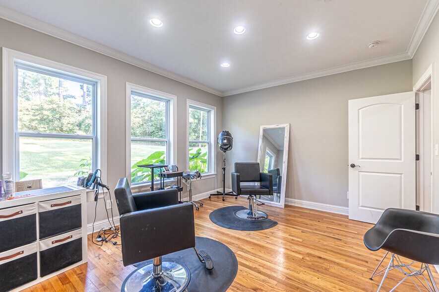 More Photos Of 2590 Military Hwy, Pineville Office For Sale