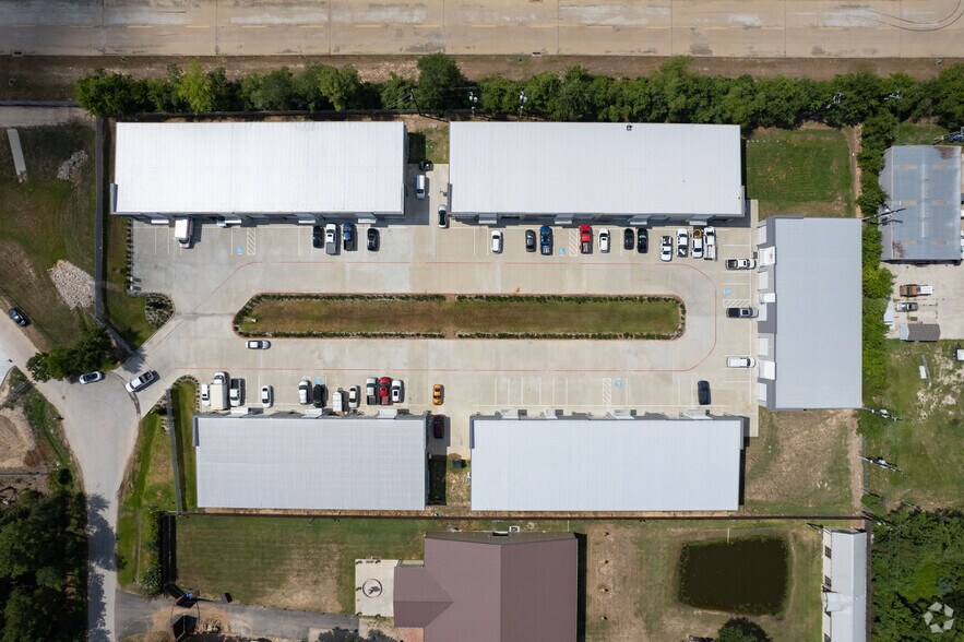 More Photos Of 18903 Hamish Rd, Tomball Unknown For Lease