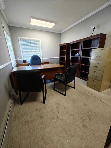 More Photos Of 64 Hilton Ave, Hempstead Office For Sale