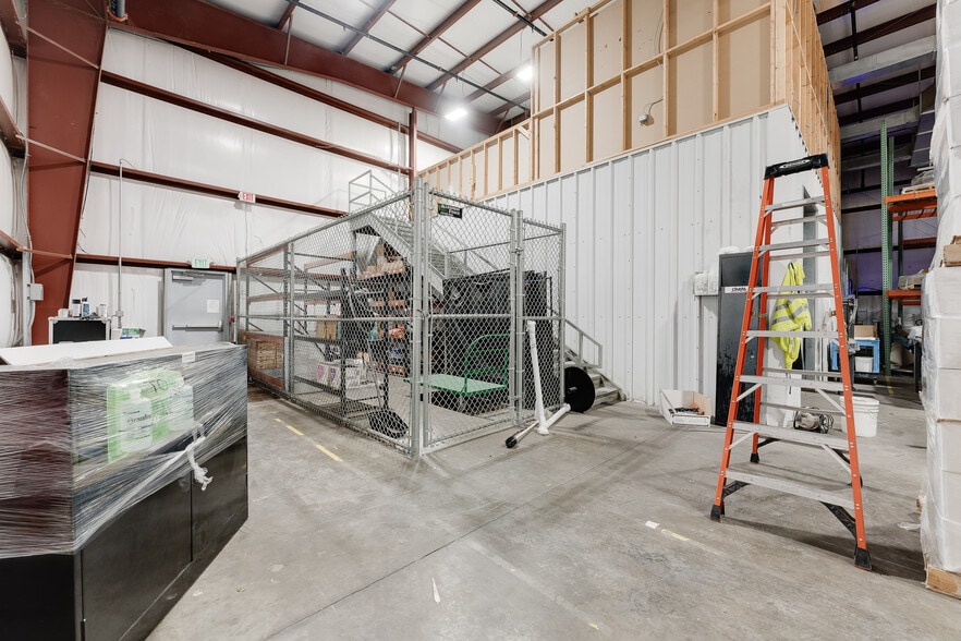 More Photos Of 111 Terence Dr, Pittsburgh Warehouse For Sale